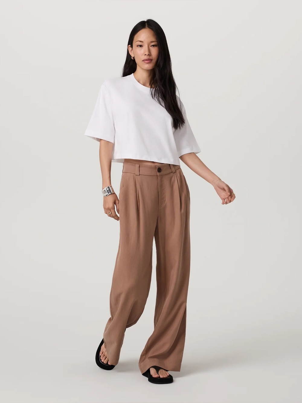 Vuori Short Sleeve Heavyweight Crop Cotton Tee - Picture 3 of 9
